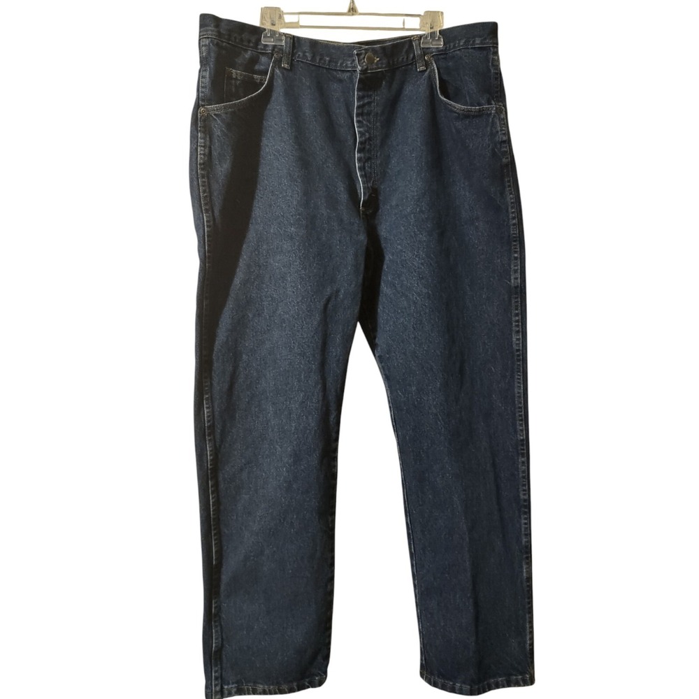 Wrangler Jeans Men's Size 42x30‎ Blue Straight Leg Denim Dark Wash 5 Pocket